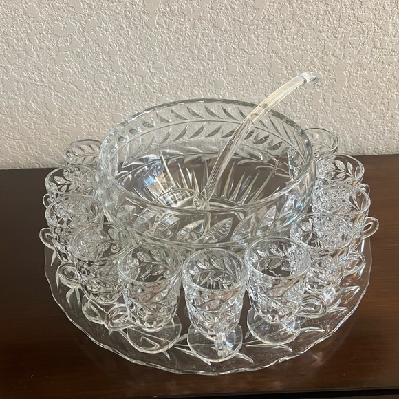 Glass Punch Bowl Set - Picture 2 of 3